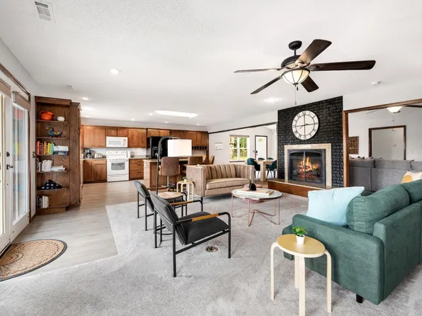 (undisclosed Address), Rogers, AR 72756