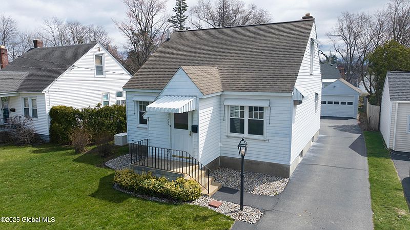 2nd image of 1109 Paul Avenue