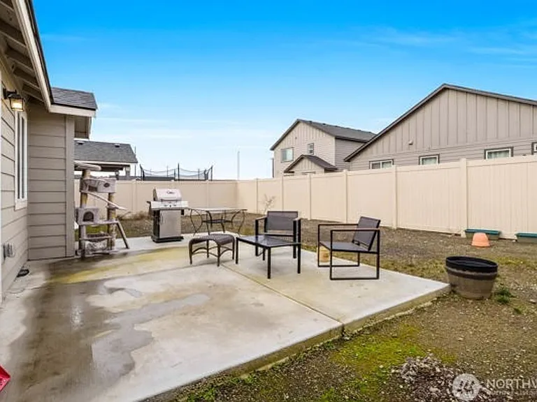 1120 W Aspen Rd — Photo 15