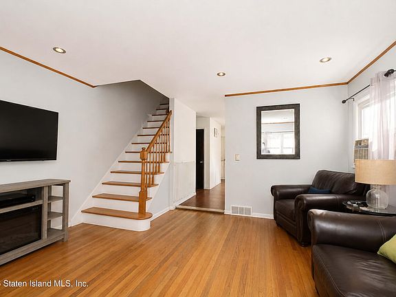 3rd image of 4 Xenia St
