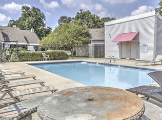 8412 E Cypress Point Ct, Baton Rouge, LA 70809