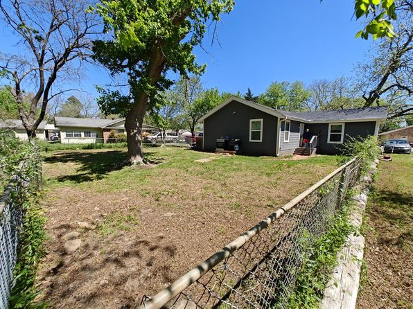 204 S Jernigan St, Bells, TX 75414