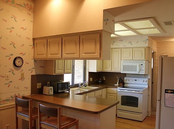 4th image of 2709 Ellis Ct