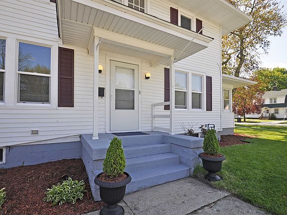 4th image of 1001 E Ewing Ave