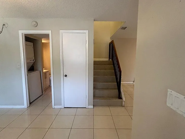 5821 Swordfish Ct #B — Photo 4
