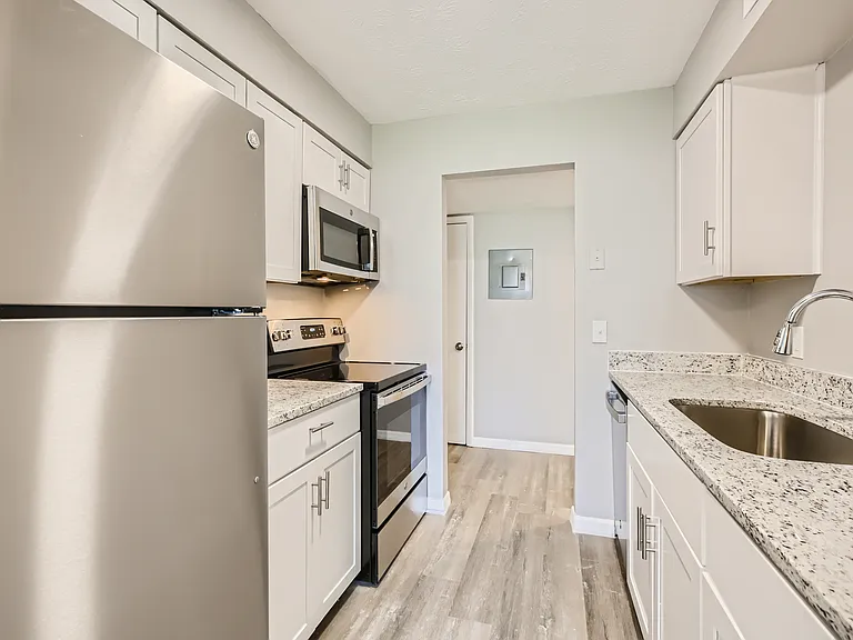 Stonemont Village — Photo 11