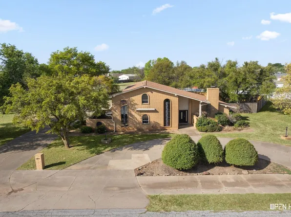 1410 Sioux Ln, Burkburnett, TX 76354