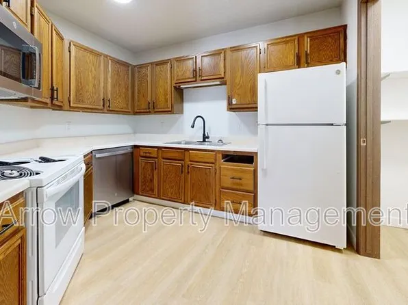 205 E Arbor Ave #211G, Bismarck, ND 58504