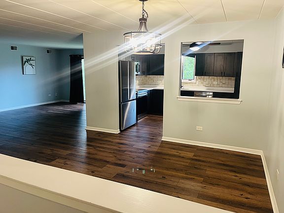 3rd image of 11006 Theresa Cir Unit 2C