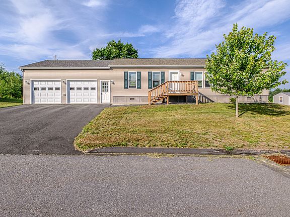 2nd image of 6 Cypress Drive