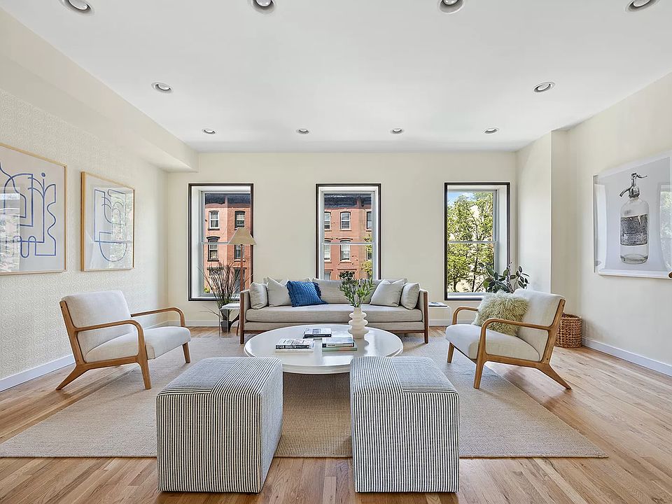 1st image of 81 Ryerson Street ##2