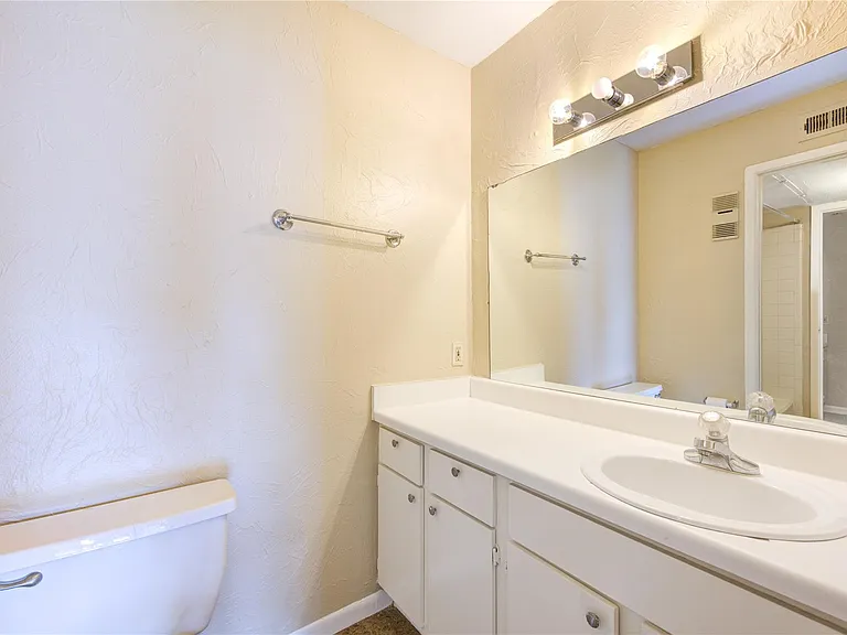 3055 Walnut Bend Ln #21 — Photo 23