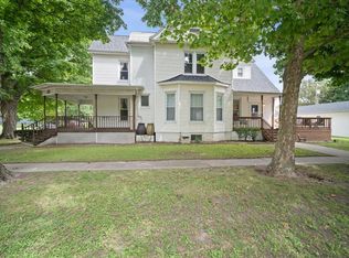 101 E Elm St, Le Roy, IL