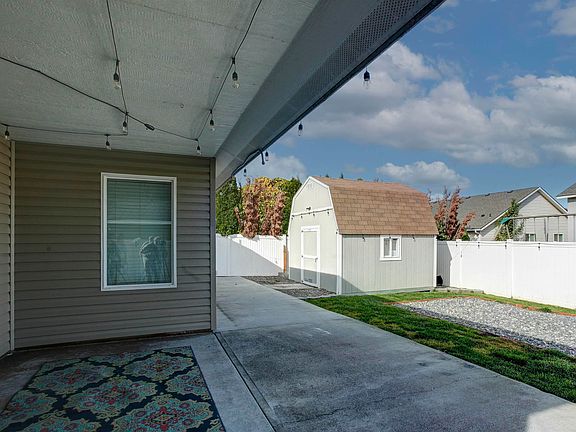 3rd image of 7811 White Bluff Ct
