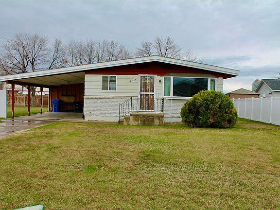 4th image of 782 Greenwood Dr