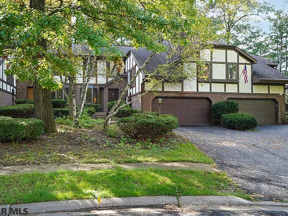 2nd image of 120 Westminster Ct