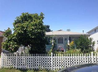 86 Juniata Pl, Buffalo, NY 14210