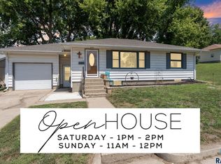 206 E 4th St, Dell Rapids, SD 57022