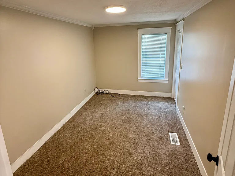 56 Roberts St — Photo 8