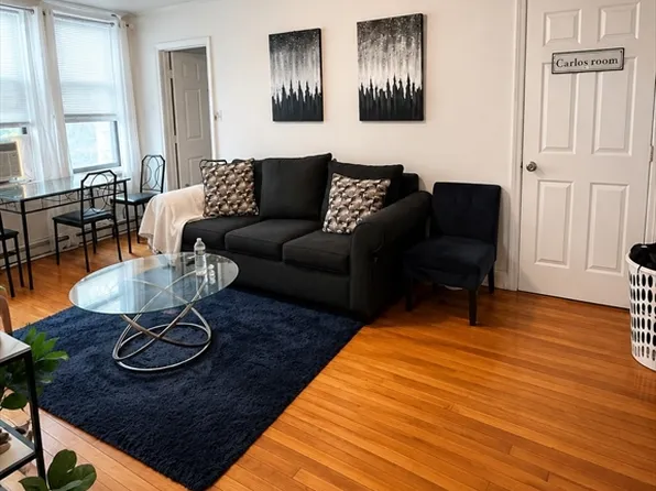 11 Lawrence St Unit 510, Lawrence, MA 01840