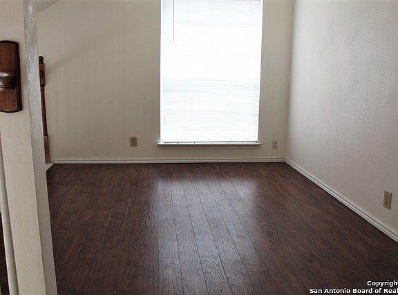 5th image of 9731 Kelton Dr