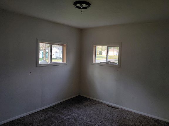 2nd image of 1400 W Catalpa Street