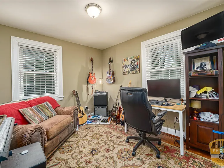 528 Rosedale Ave — Photo 16