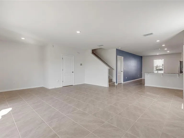2725 Silver Canoe Dr — Photo 9