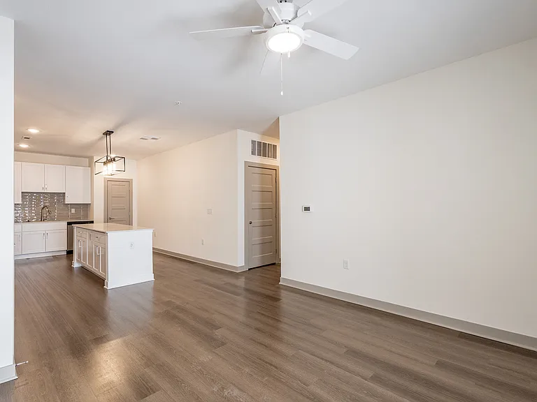 Allure Apartments — Photo 68