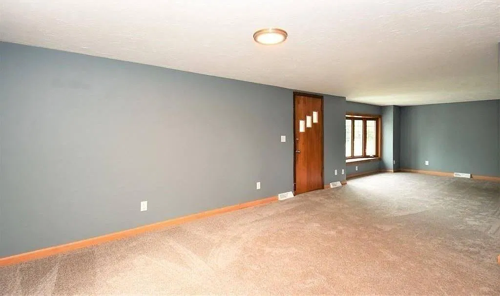 3 bed, 1406 sqft, $2,200 — Photo 2