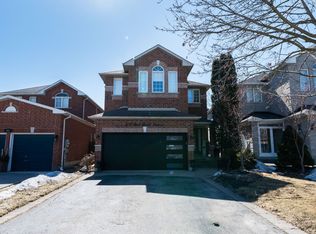 550 Bert Budd Ave, Newmarket, ON L3Y8S7