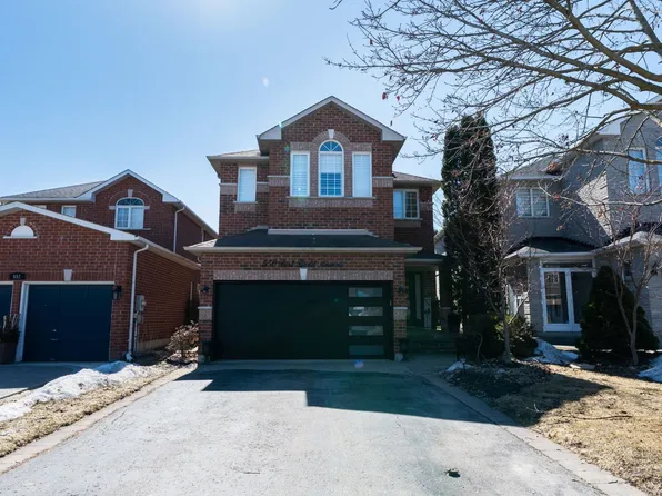550 Bert Budd Ave, Newmarket, ON L3Y 8S7