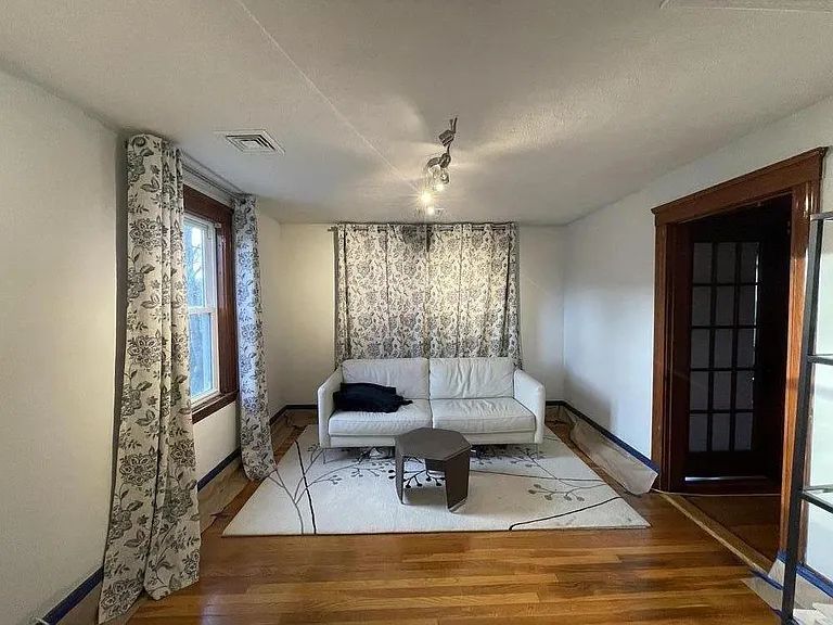 More living room. What a beaut!