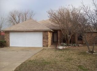 301 Hunterview Dr, Granbury, TX 76048