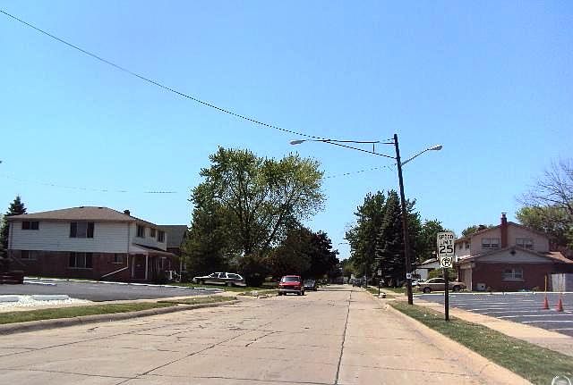 2nd image of 17975 Bayne St