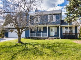 1105 Carey Dr, McHenry, IL 60050