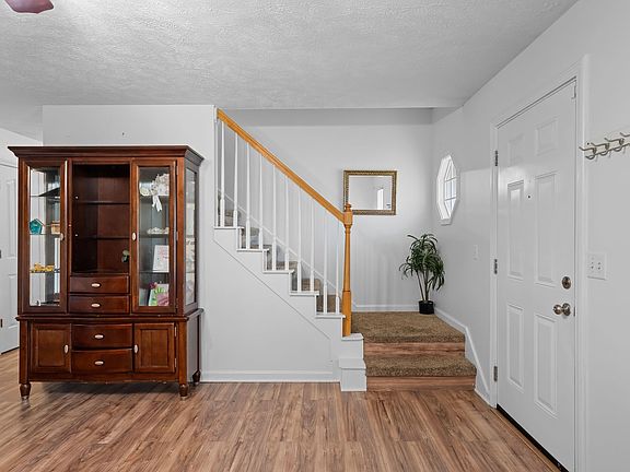 2nd image of 126 Fall Creek Dr