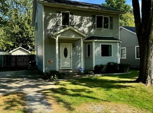 9201 Island Dr, Clay, MI