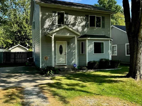 9201 Island Dr, Clay, MI 48001