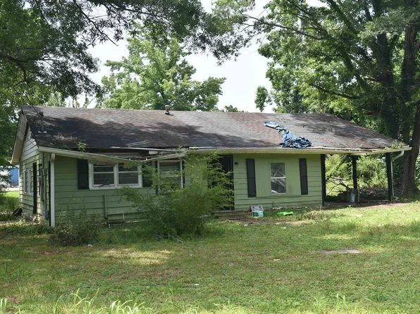 212 Macon St, Savannah, TN 38372