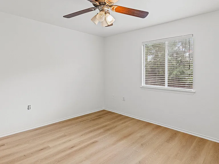 1509 Coriander Dr — Photo 7