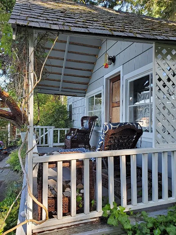 1 bed, 400 sqft, $2,100 — Photo 2