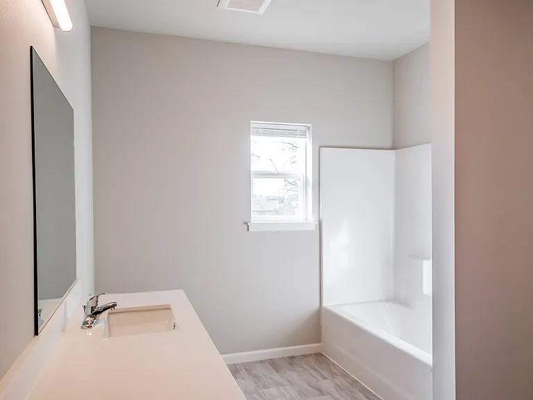 4125 Market St NE — Photo 8