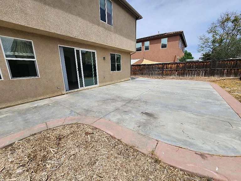 593 Hyacinth Rd — Photo 23