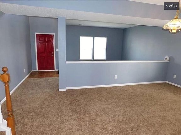 Formal dining (view 3)