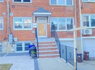 2144 Clintonville St, Whitestone, NY 11357