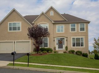 905 Kingston Ln, Breinigsville, PA 18031