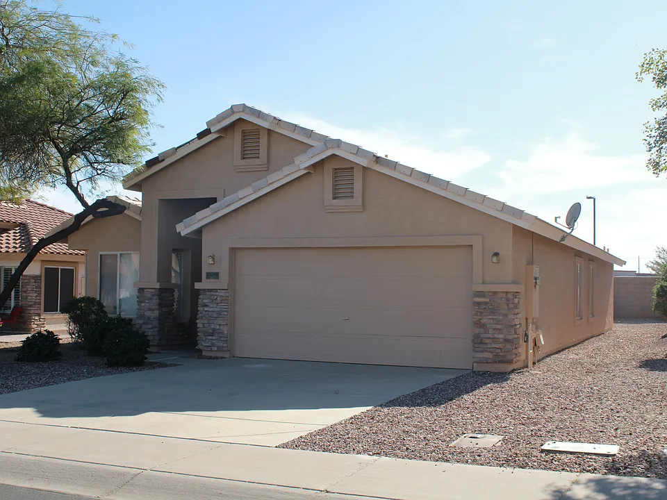 23289 W Arrow Dr