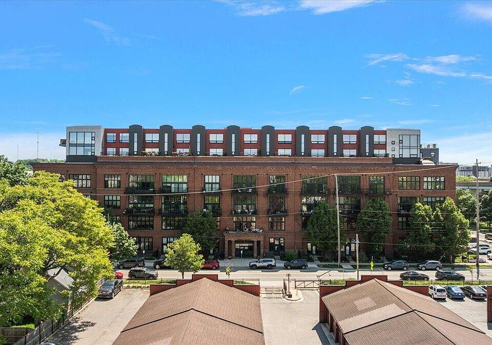 1st image of 600 Broadway Ave NW APT 423
