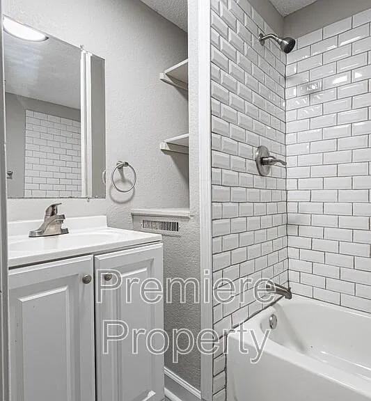 700 S Savage St — Photo 7